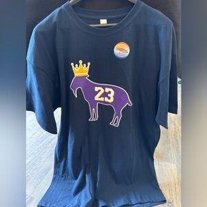 Men’s T-shirt size XL - NBA Lakers LeBron James